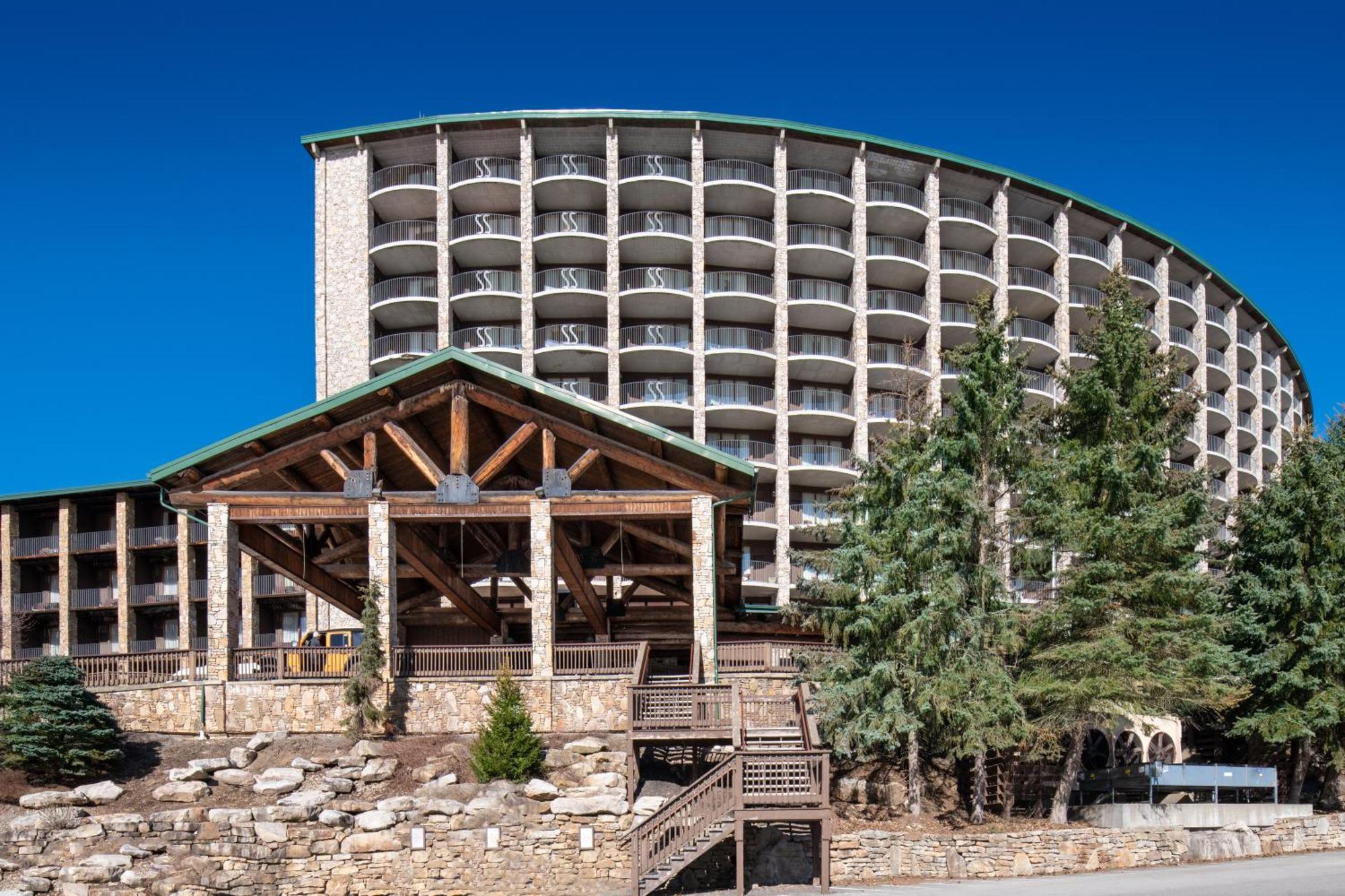 Slopeside Hotel By Seven Springs Resort Champion Екстер'єр фото